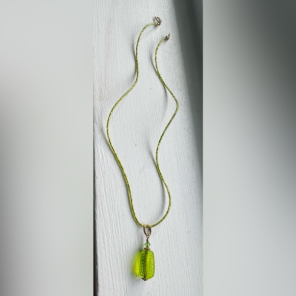 Vintage Green Pendant Necklace w/ Seed Bead Chain w/14K Gold Filled Clasps - Picture 7 of 7